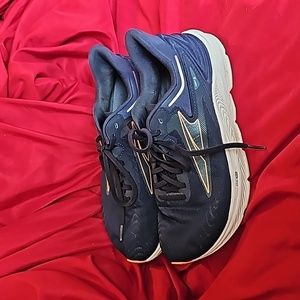 Altra Torin 6 Women's Sneakers in Size 8 1/2